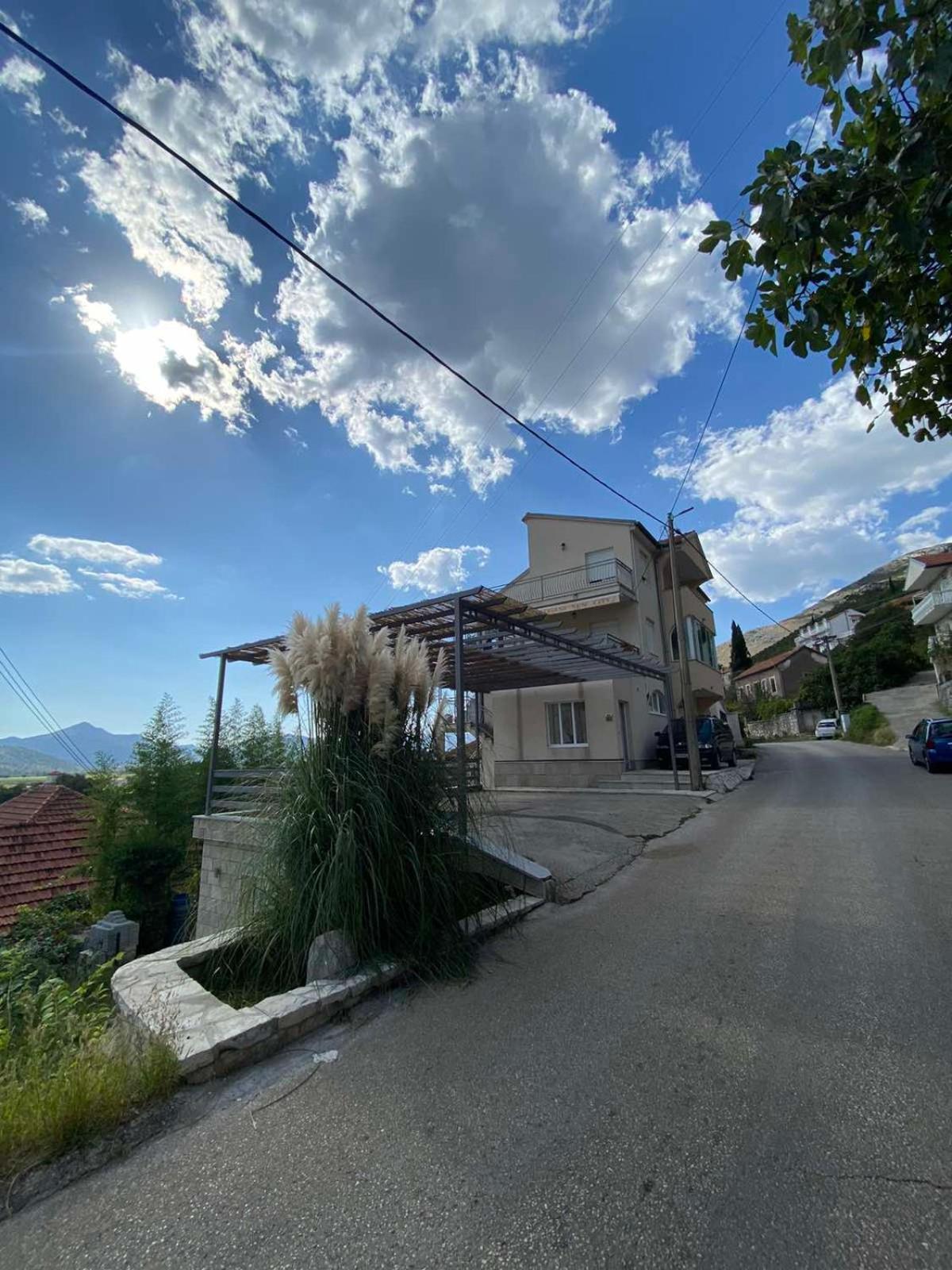 Sun City Apartments Trebinje Kültér fotó